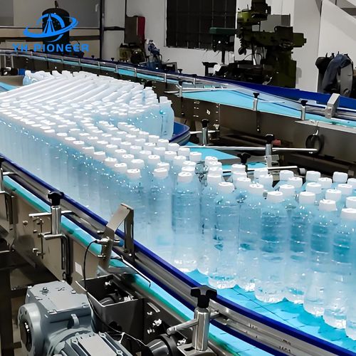Latest company news about Optimice su línea de producción con el sistema automatizado de transporte de botellas